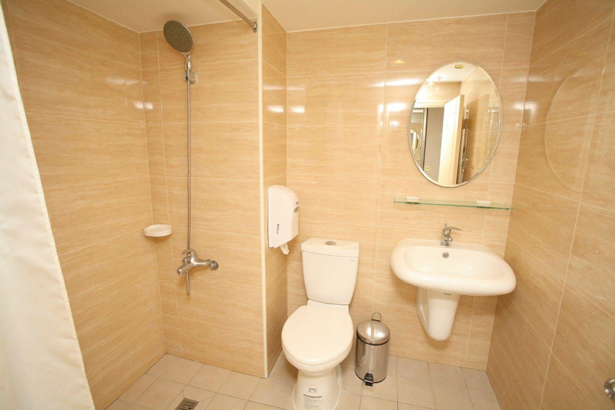 Fish Hotel גאושיונג מראה חיצוני תמונה